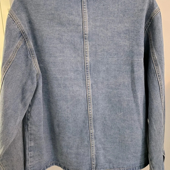 Men’s L denim jacket by Shein. EUC featuring a red rose on the right side chest. - Picture 4 of 8